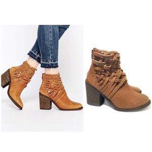 Free People 7 Brown Ankle Bootie Woven Carrera